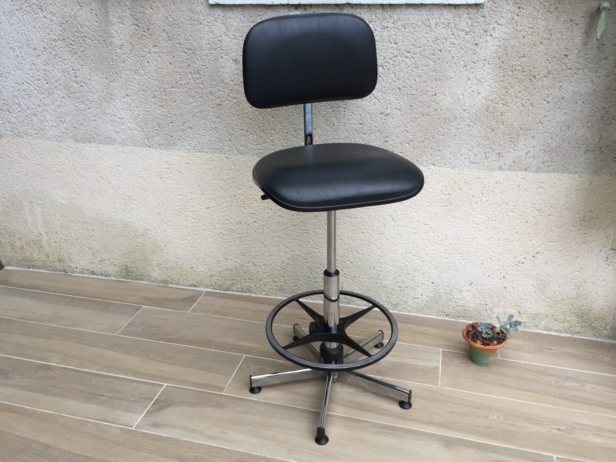 CHAISE de Bureau Modulable Industrielle par KANGO  BrocNshop